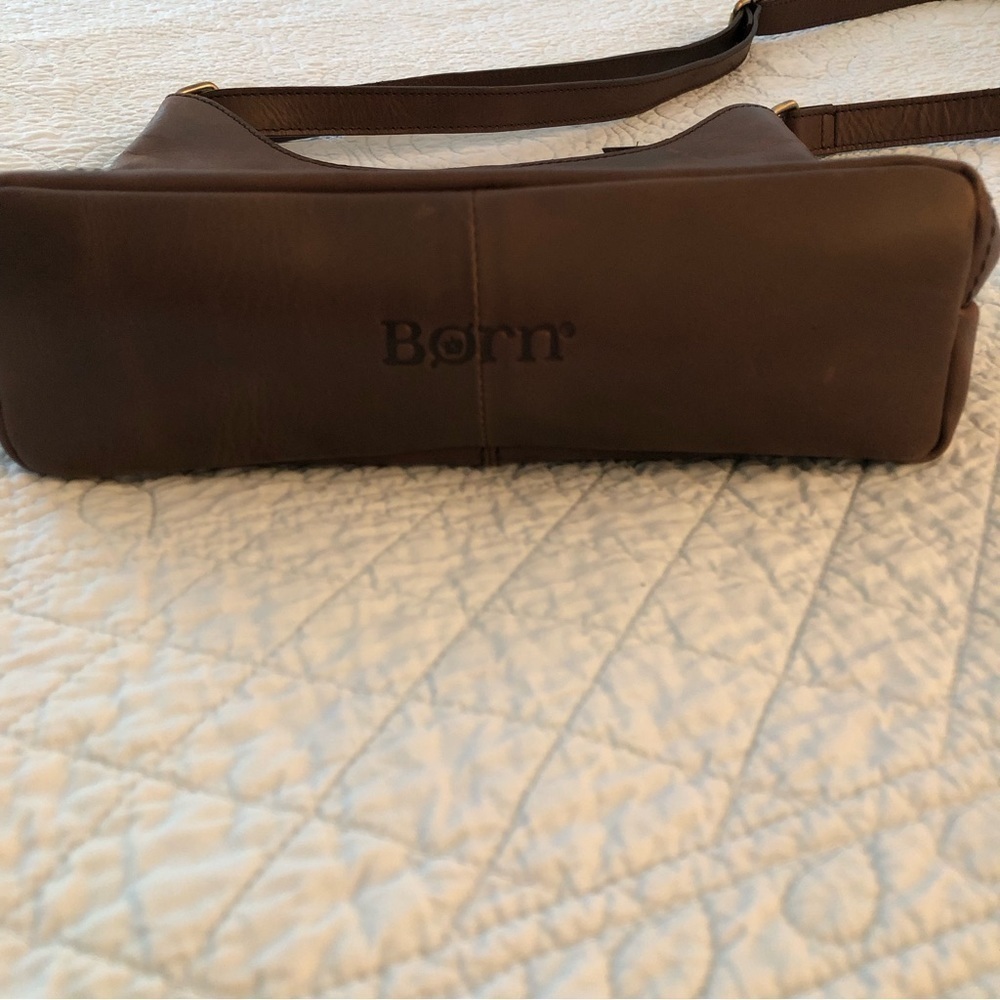 Born leather crossbody saddlebag. - Picture 5 of 6